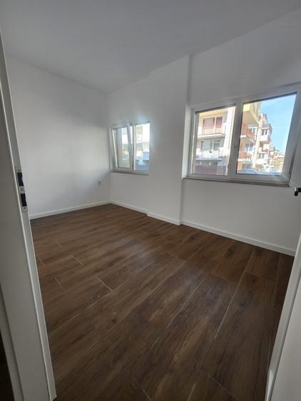 Apartament cu 2 camere decomandat în Florești