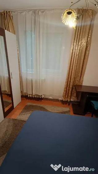 Apartament cu 2 camere decomandat în Podu Roș