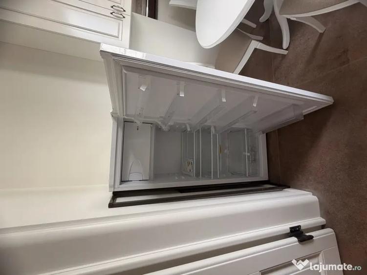 Apartament cu 3 camere decomandat în Dumbrăvița