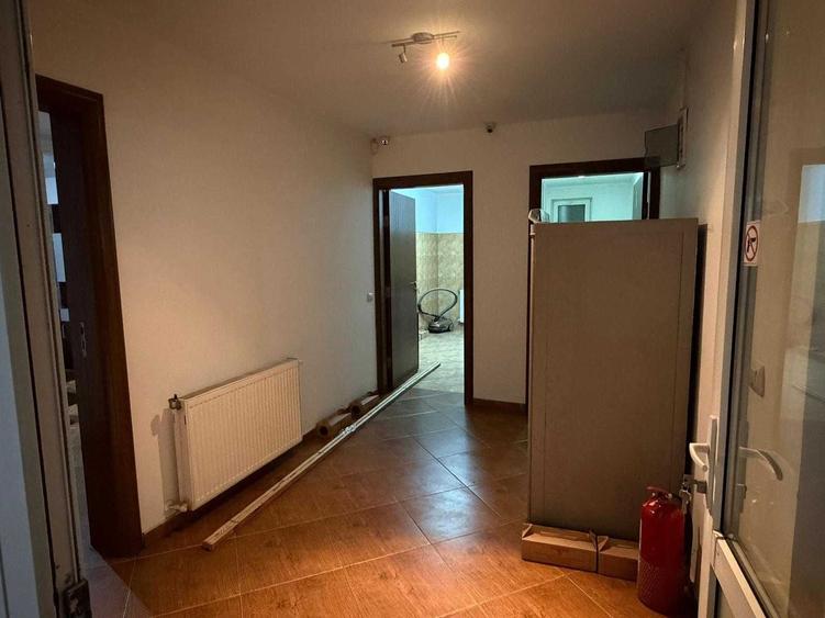 Spațiu comercial, de 53 mp, în Micșunești-Moară