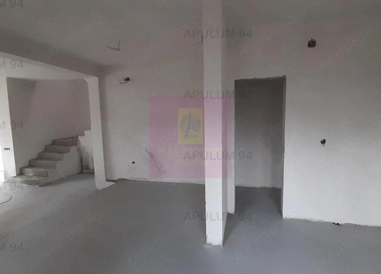 Casă cu Teren 433 Mp în 1 Decembrie