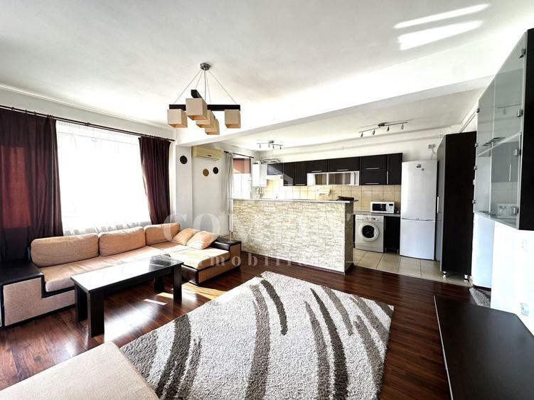 Apartament cu 2 camere semidecomandat, mobilat în Bună Ziua