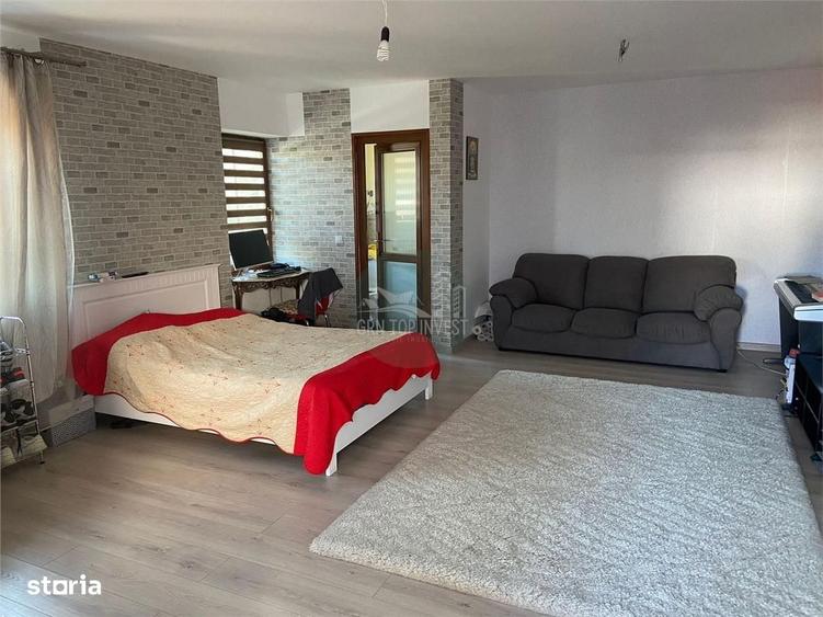 Casă cu 4 camere în Central