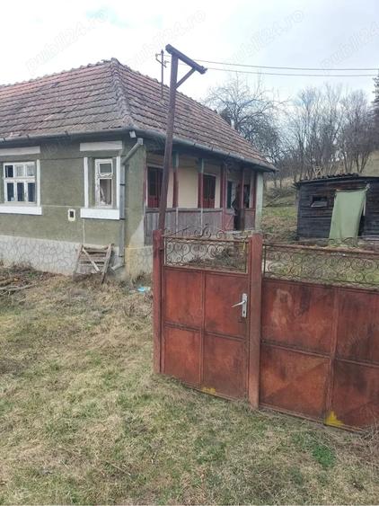 Casă cu 2 camere în Diviciorii Mari