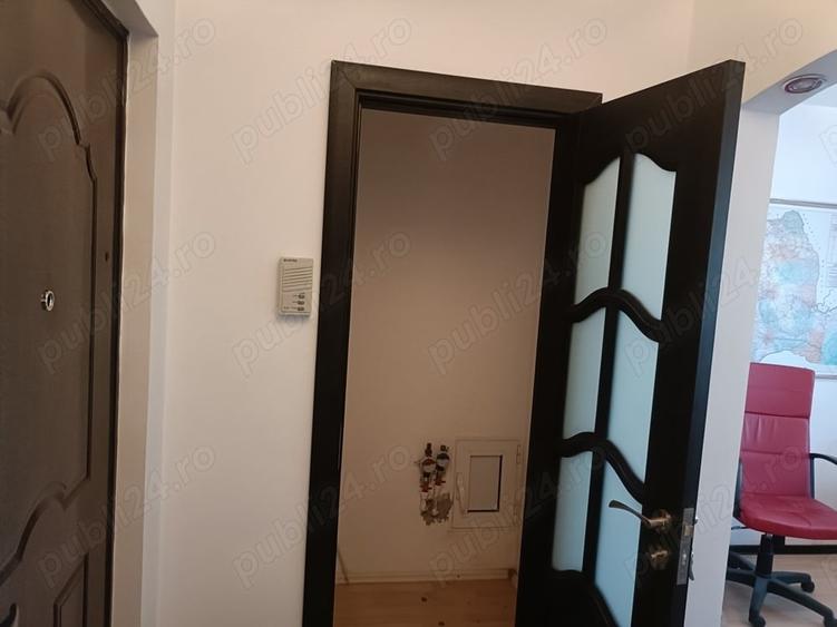 Apartament cu 2 camere semidecomandat în Progresul