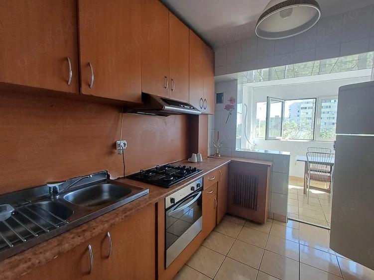 Apartament cu 3 camere decomandat în Pantelimon