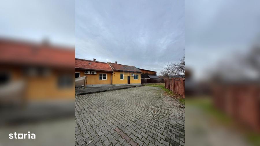 Casă cu 6 camere cu Teren 500 Mp în Mărăști