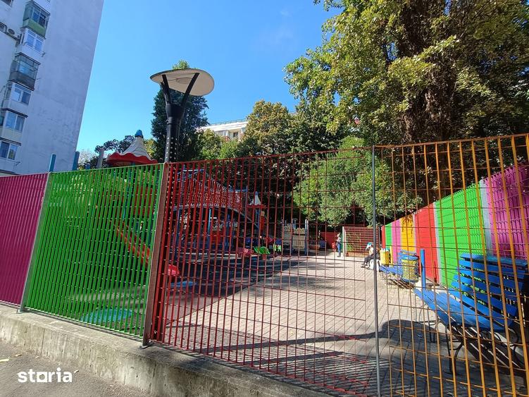 Apartament cu 2 camere în Văcăresti