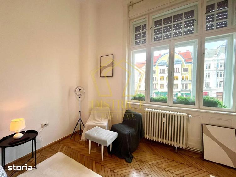 Apartament cu 3 camere în P-ța Victoriei