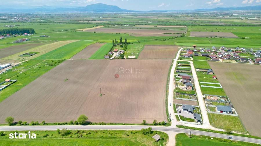 Teren de 31800 mp, în Sânpetru