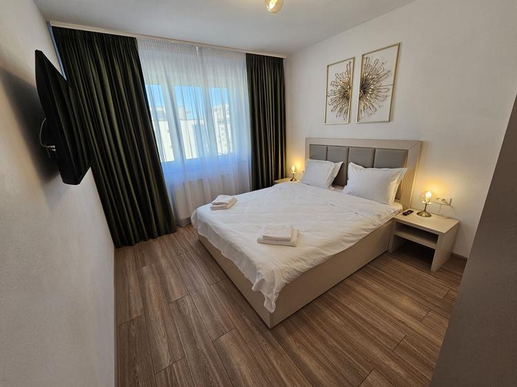 Apartament cu 2 camere decomandat în Tractorul