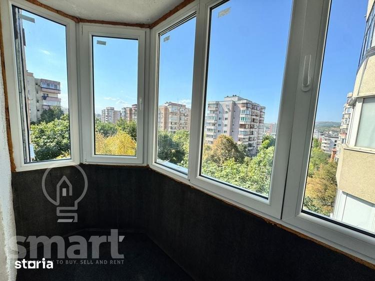 Apartament cu 3 camere decomandat în Între Lacuri