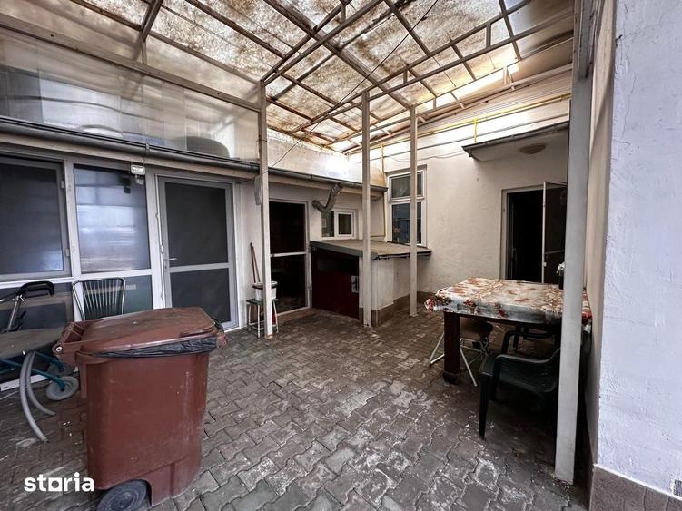 Casă cu 5 camere cu Teren 300 Mp în Ultracentral