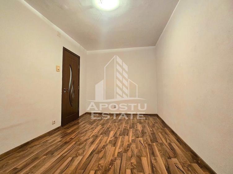 Apartament cu 2 camere semidecomandat în Micălaca