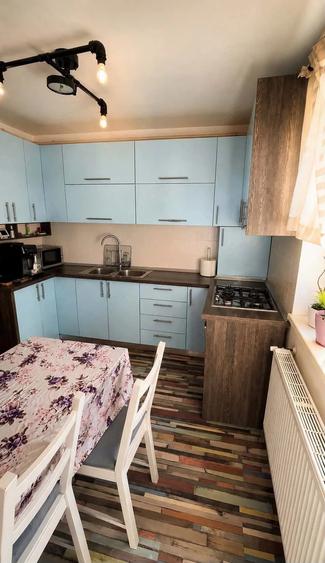 Apartament cu 3 camere decomandat în Sânpetru