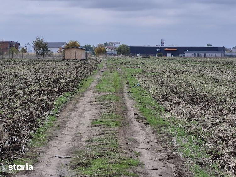Teren de 400 mp, în Balotești