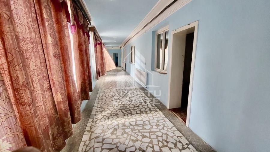 Casă individuală cu 12 camere cu Canalizare în Șagului