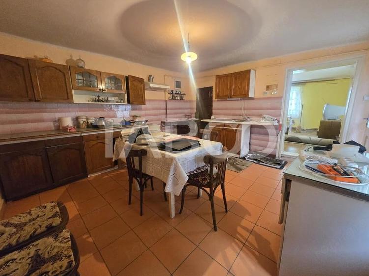 Casă cu 4 camere cu Teren 620 Mp în Central