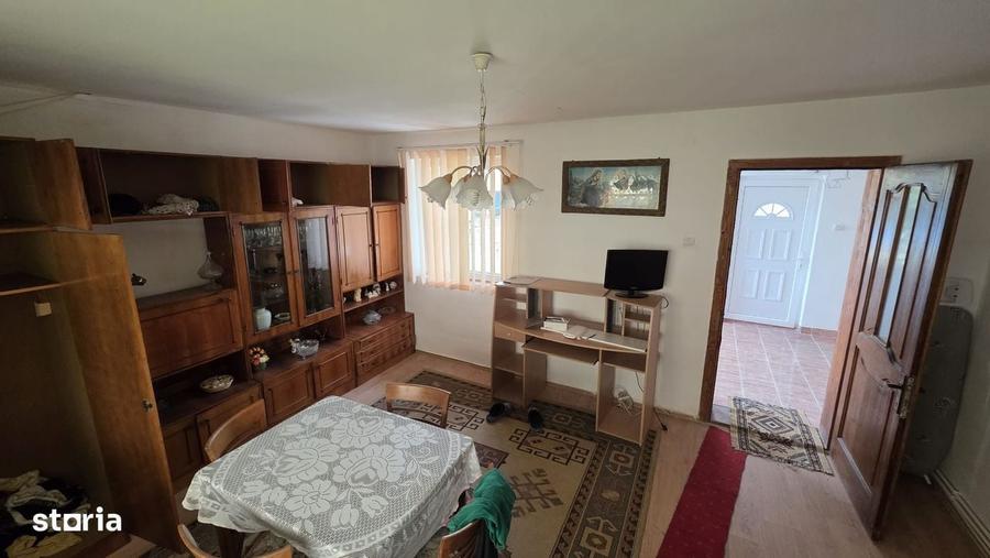 Casă cu 4 camere cu Teren 920 Mp în Central