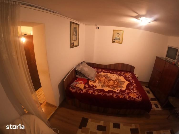 Casă cu 6 camere cu Teren 200 Mp în Central
