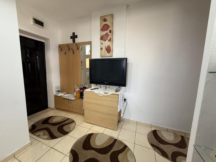 Apartament cu 2 camere decomandat, mobilat în Kogălniceanu
