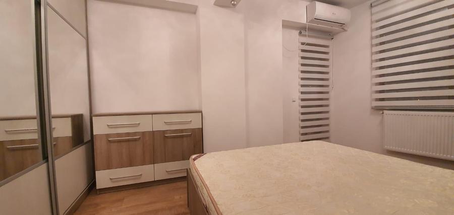 Apartament cu 2 camere, mobilat în Palat