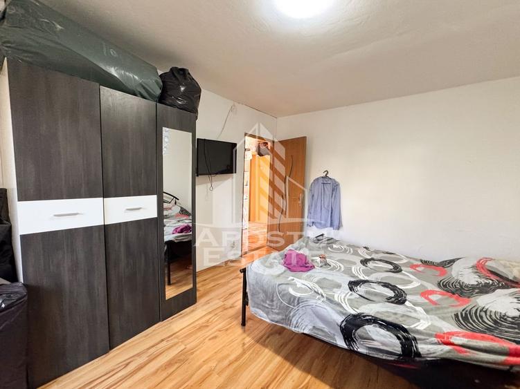 Apartament cu 4 camere decomandat, mobilat în Steaua