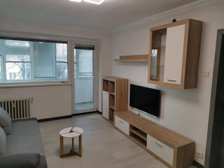 Apartament cu 2 camere semidecomandat, mobilat în Mihai Bravu