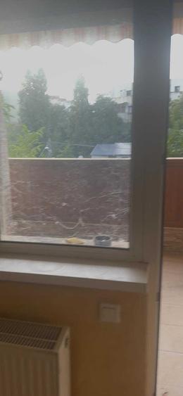Apartament cu 3 camere semidecomandat în Străulești