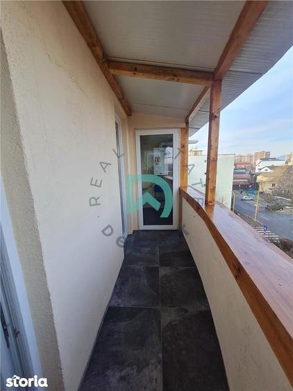 Apartament cu 2 camere decomandat în Florilor