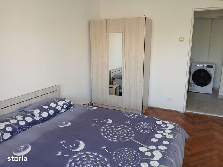 Apartament cu 2 camere decomandat în Podu Roș