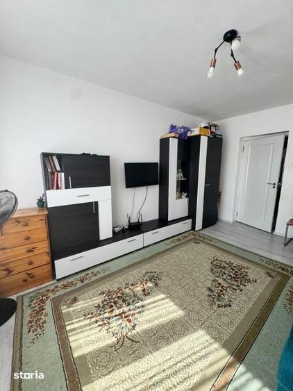 Apartament cu 3 camere decomandat în Săsar