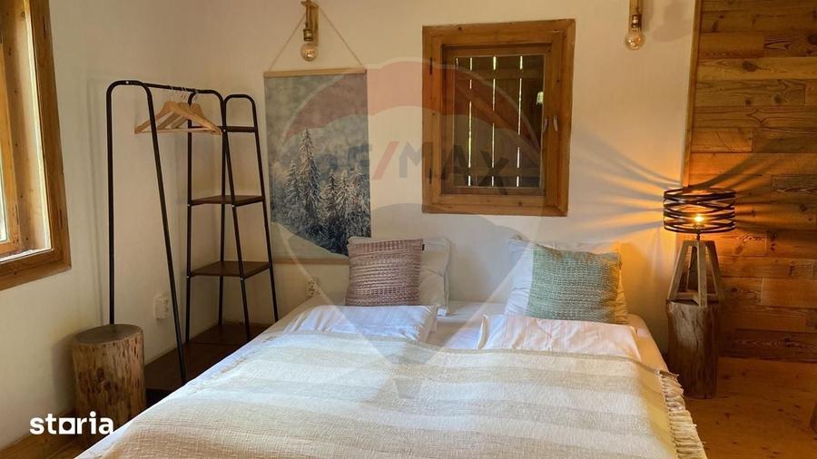 Casă cu 2 camere cu Teren 645 Mp în Sălciua