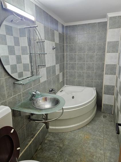 Apartament decomandat în Bucur Obor