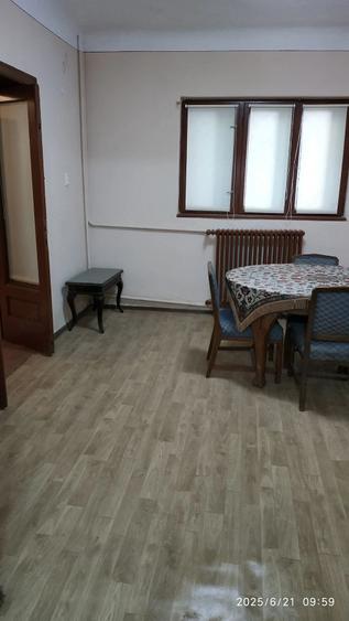 Casă cu 3 camere cu Teren 250 Mp în 1 Decembrie 1918