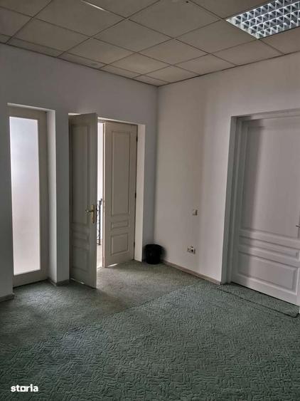 Spațiu comercial, de 258 mp, în Central