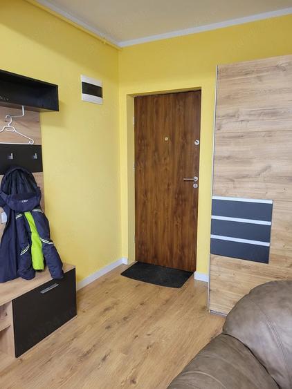 Apartament cu 2 camere semidecomandat în Florești