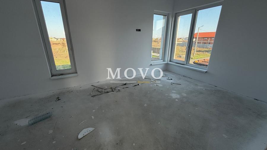 Duplex cu 3 camere cu Canalizare în Moșnița Nouă