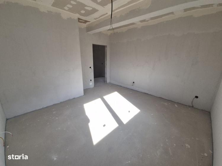 Casă cu 4 camere cu Teren 220 Mp în Gilău