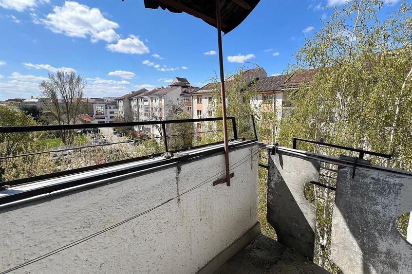 Apartament cu 2 camere decomandat, mobilat în Central