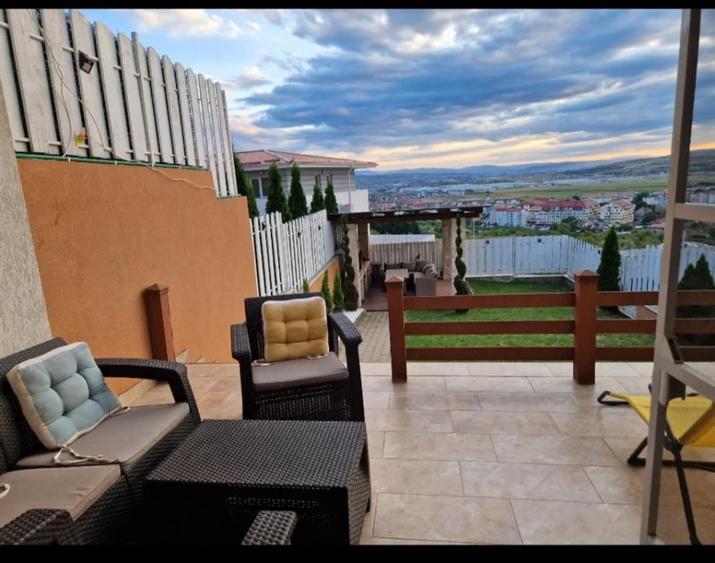 Casă cu 4 camere cu Canalizare în Apahida