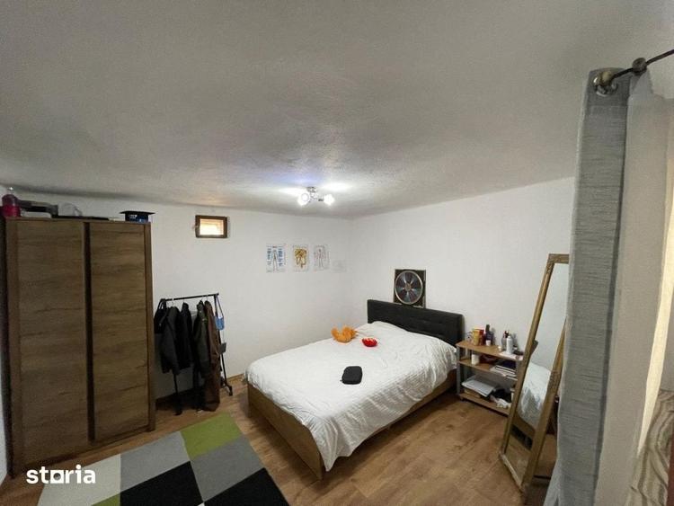 Casă cu 5 camere cu Teren 380 Mp în 1 Mai