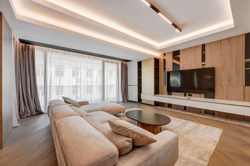 Apartament cu 3 camere semidecomandat, mobilat în Floreasca