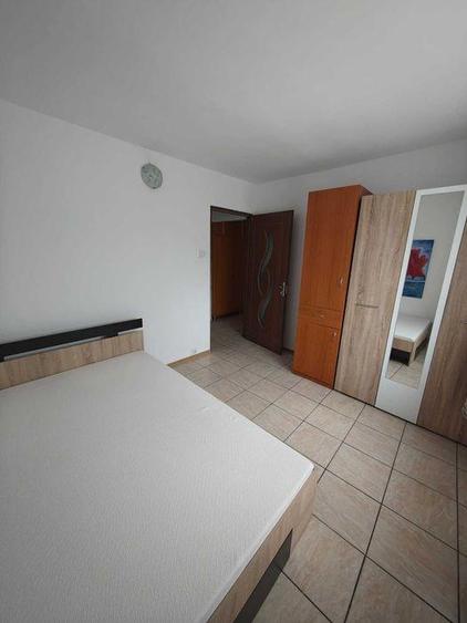 Apartament cu 4 camere decomandat, mobilat în Frumoasa