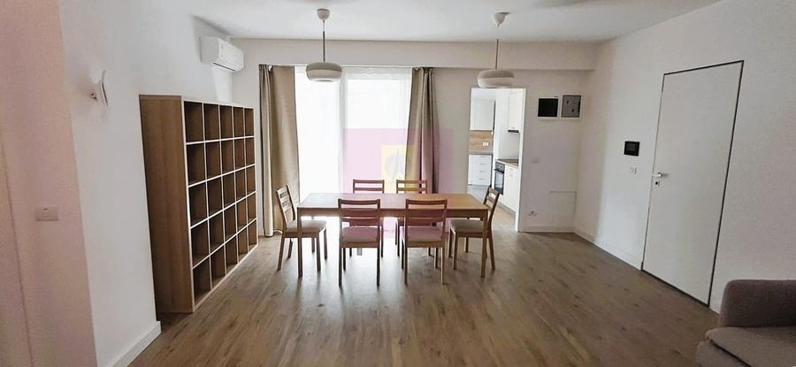 Apartament cu 4 camere decomandat în Ultracentral