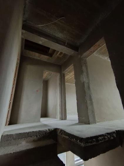 Duplex cu 8 camere cu Canalizare în Giarmata-Vii