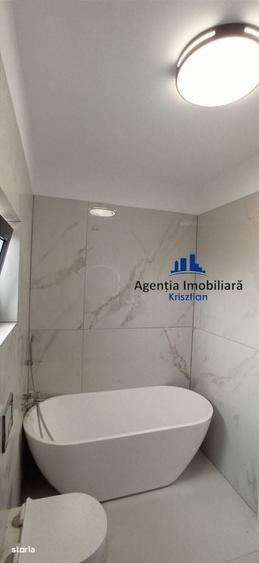 Casă cu 4 camere decomandat în Mărtinești