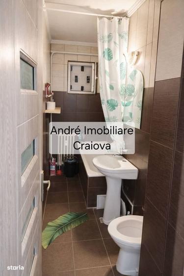 Apartament cu 2 camere semidecomandat în Craiovița Nouă