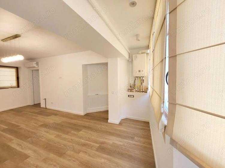 Apartament cu 3 camere decomandat în Faleză
