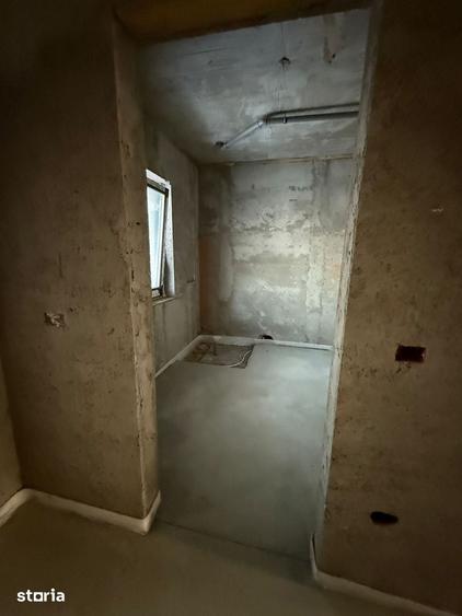 Casă cu 3 camere cu Teren 1300 Mp în Central